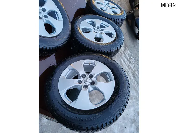 Säljes Toyota Rav 4 Nokia Hakkapelitta 8