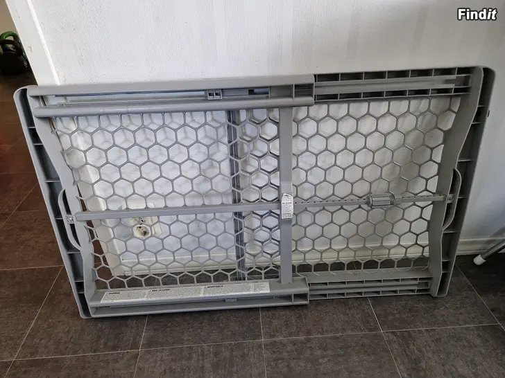 Säljes Hundport