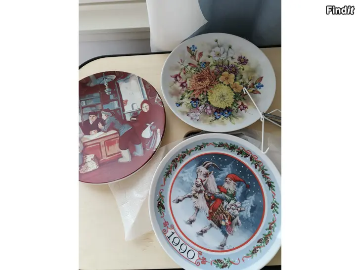 Myydään Seinälautaset