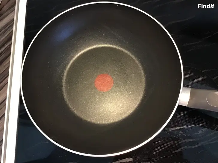 Myydään Wokkipannu