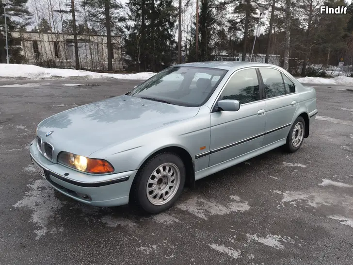 Myydään Bmw E39 523ia