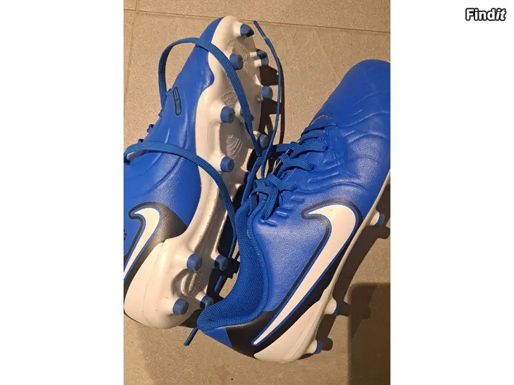 Säljes Fotbollsskor Nike 38,5