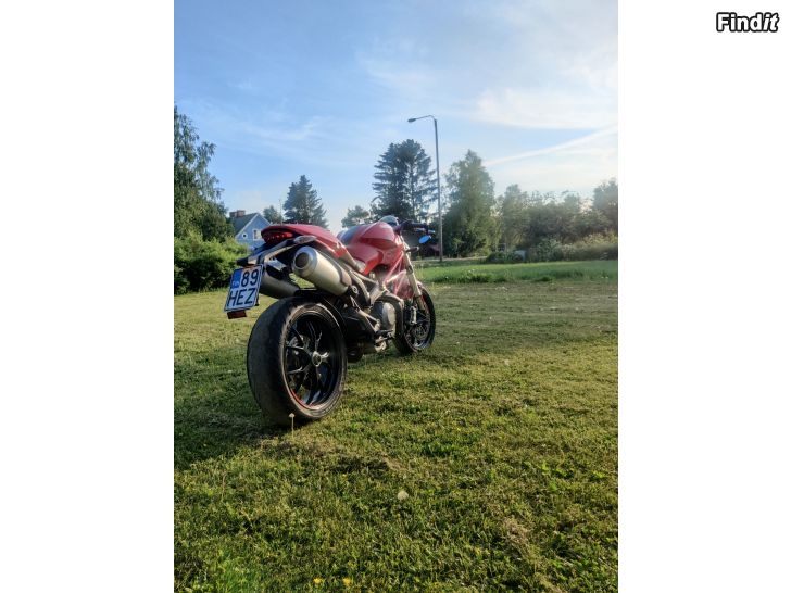 Myydään Ducati Monster 796