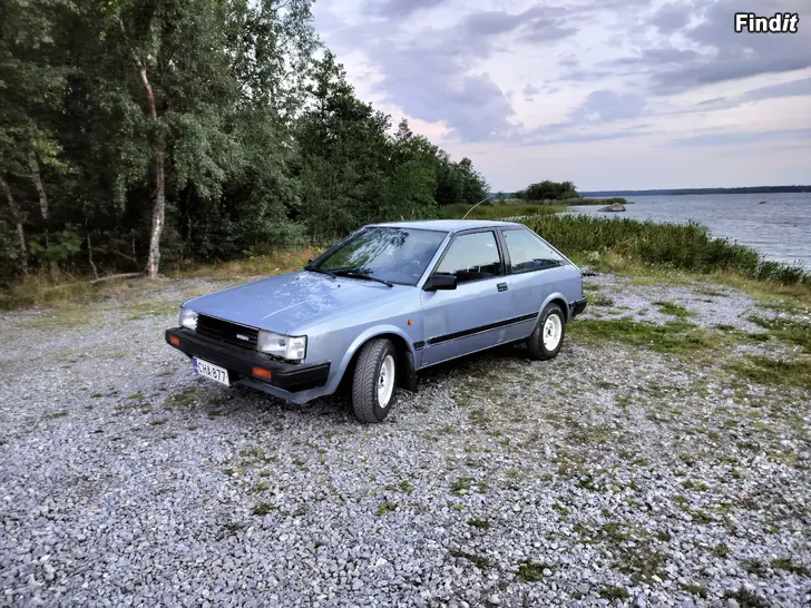 Myydään Nissan Cherry 2v leima