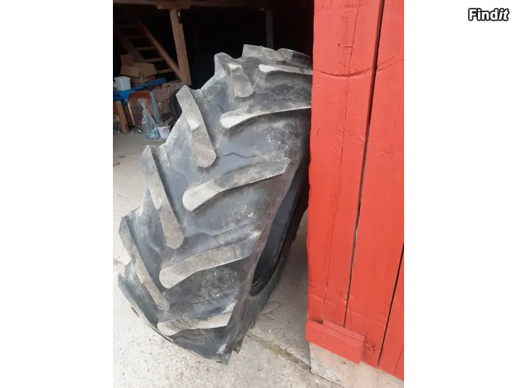 Myydään Käyt. Taurus 16,9R30