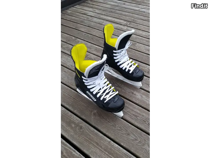 Myydään Bauer NS 20 Jr Lightspeed Pro 2 jääkiekkoluistimet koko 518e
