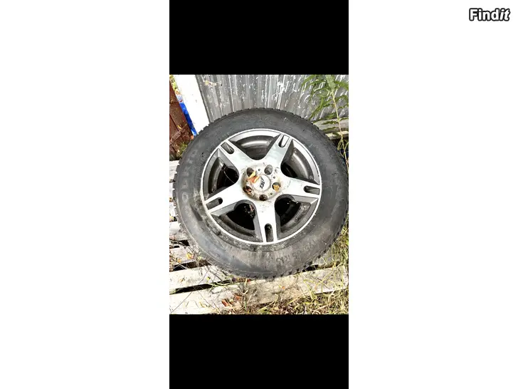Säljes 2st volvo s40 vinterdäck