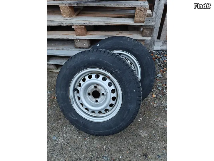 Säljes Släpvagns däck på fälg 4x100 185/70-13