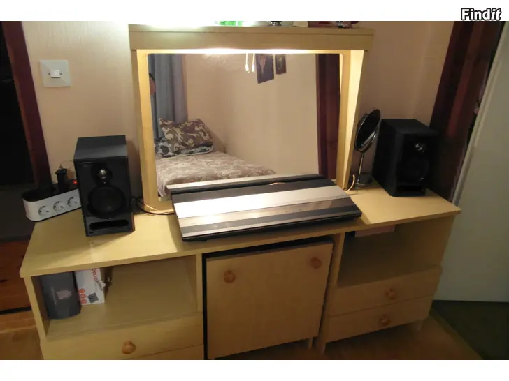 Myydään Kef C1 kaiuttimet