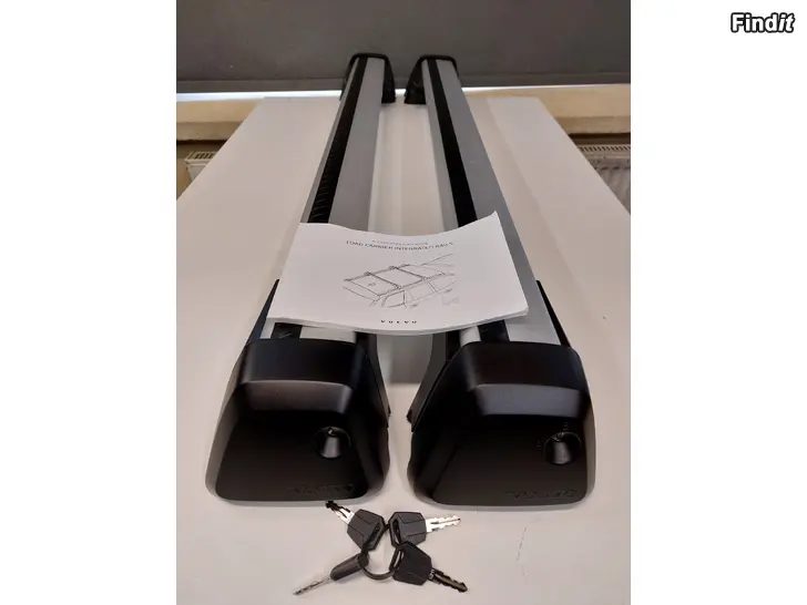 Myydään Volvo XC40 Uudet OEM Kattotelineet/Takräcke 32351093 vm. 2019