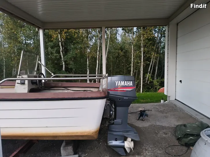 Myydään Yamaha 70