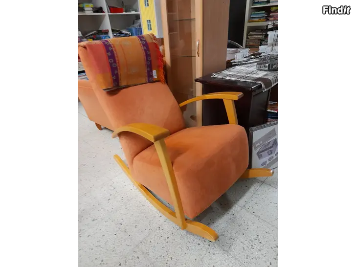 Säljes Gungstol med orange tyg