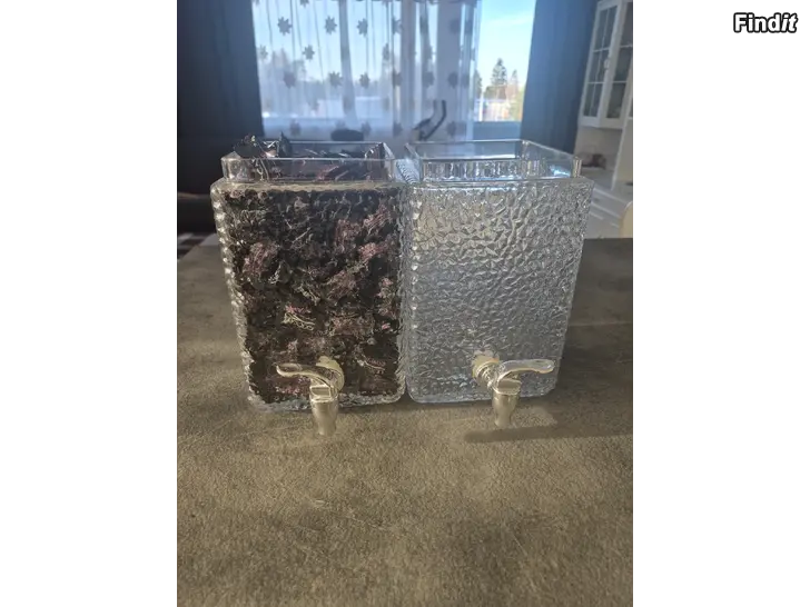 Myydään Very Cheap Items  2 Glass Jars