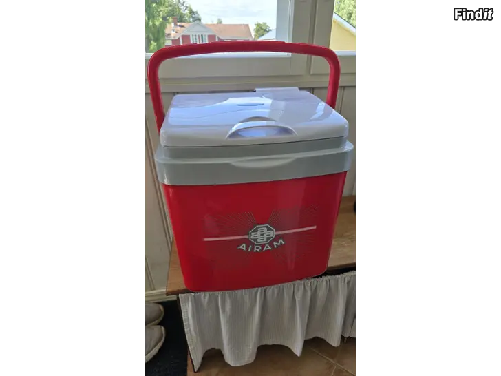Säljes Kylväska Airam 12v/230v