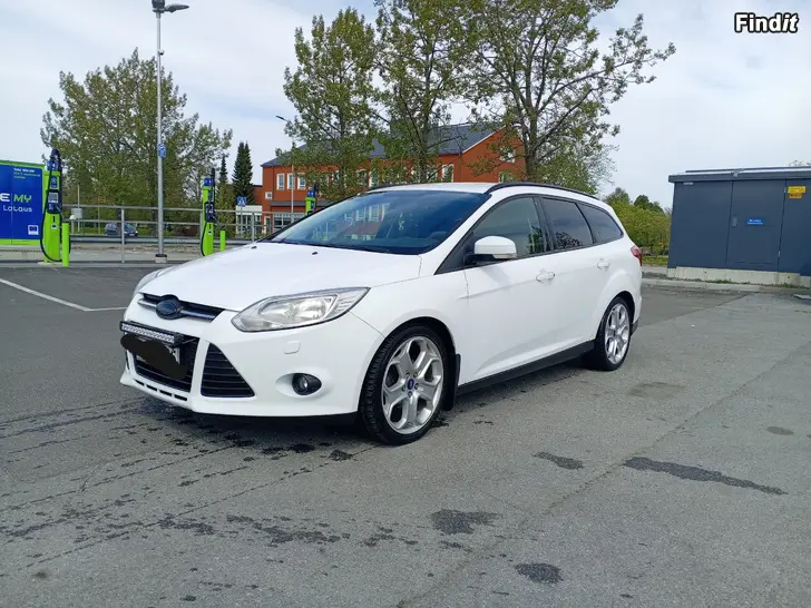 Myydään Juuri leimattu 6v manuaali 1.6tdci