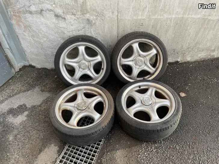 Myydään 5x100 215/40/17 rial