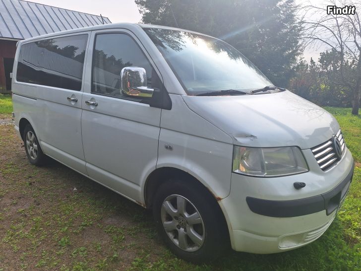 Myydään Volkswagen transporter 2.5TDI kombi retkeilyauto