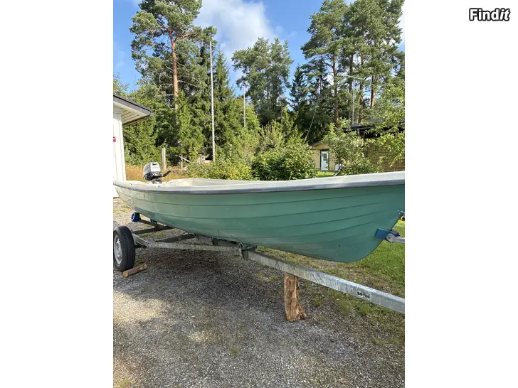 Säljes Terhi 440 med motor