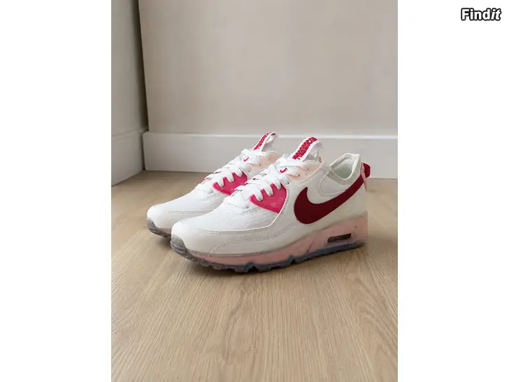 Myydään Nike Air Max 2021 valkoinen/pinkki