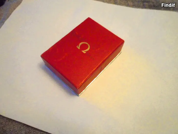 Myydään Omega kellolaatikko taskukellolle