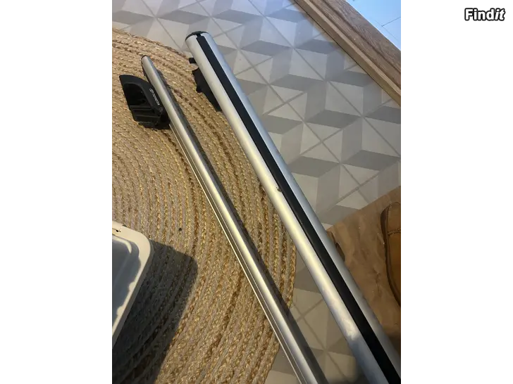 Myydään Takräcken Kattotelineet toyota LC