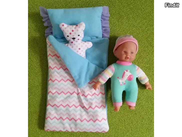 Myydään Pikkunukke ja unipussi -hinta 5e