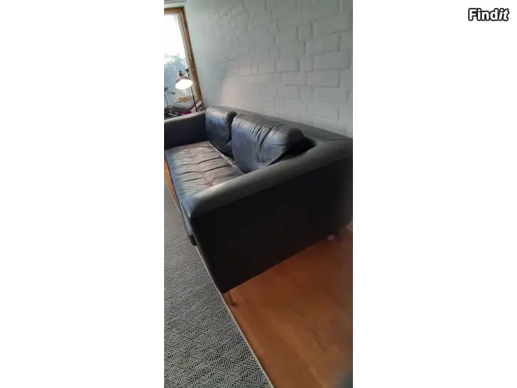 Säljes Lädersoffa svart