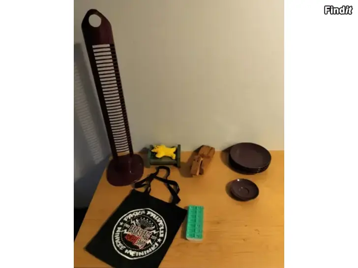 Säljes Kissa pikku kuu lautaset matceramica