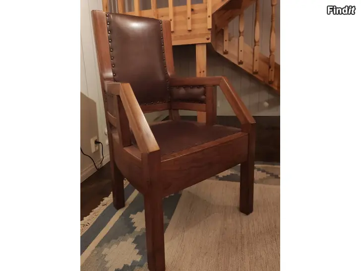 Säljes Rustika fåtöljer + bord