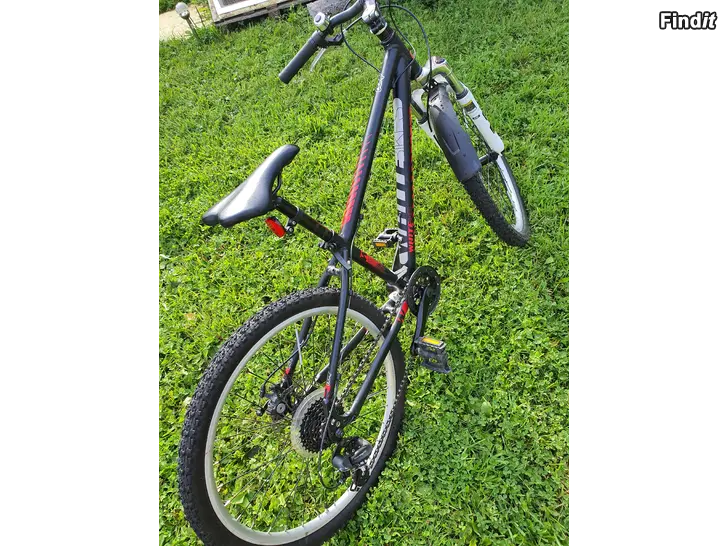 Säljes Säljes en fin 24 tums cykel