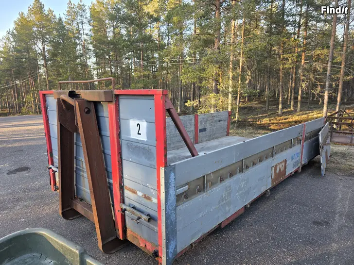 Myydään Koukku vaihtolava