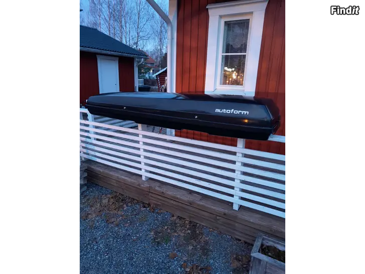 Myydään Autoform Suksiboxi