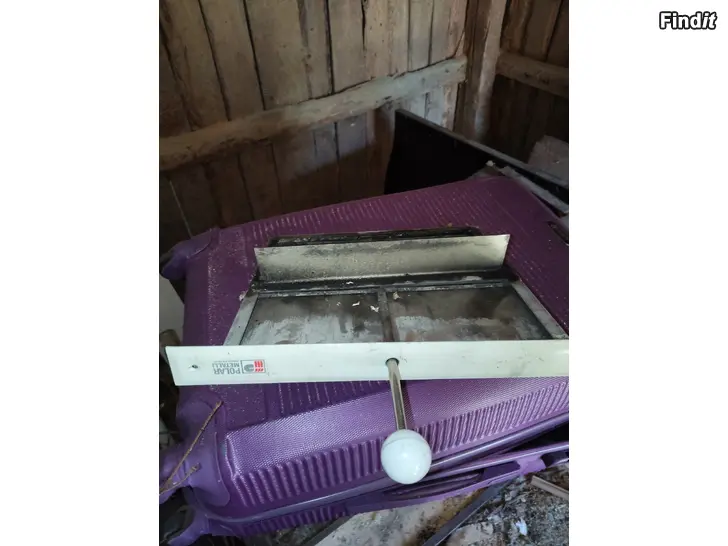 Myydään Savupelti vähän käytetty