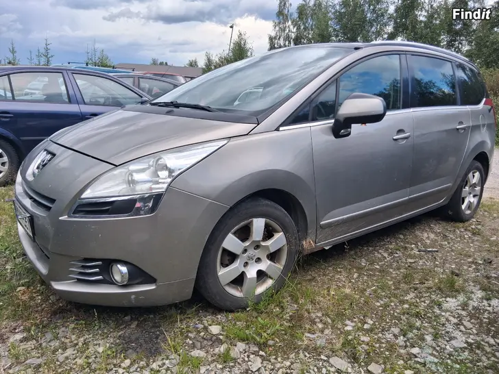 Myydään Peugoet 5008 2.0hdi automat juuri leimattu -11