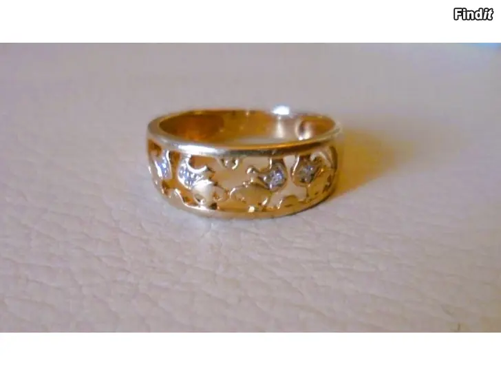 Myydään Kultainen Filigraani Timanttisormus koko 15,75