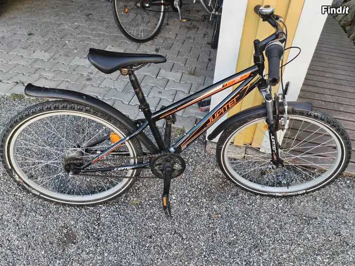 Myydään JUPITER 24-TUUMAINEN PYÖRÄ