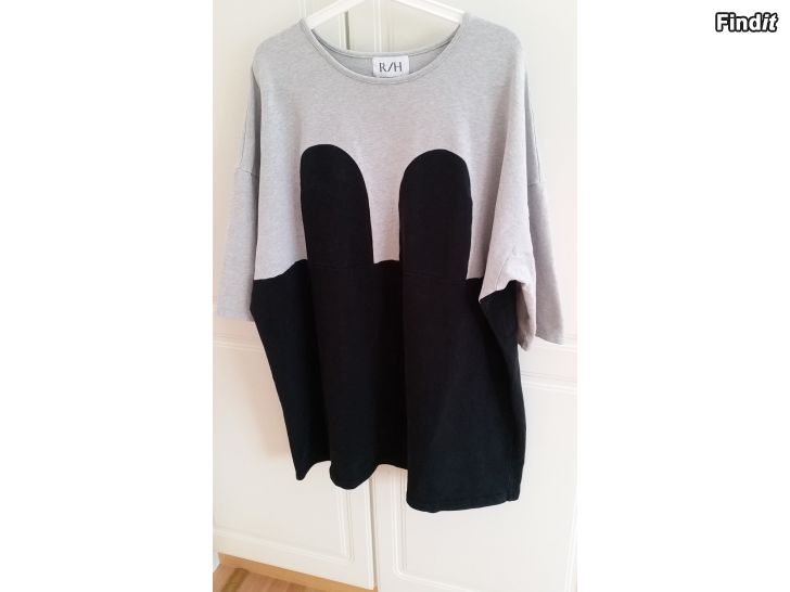 Myydään R/H MICKEY SQUARE DRESS