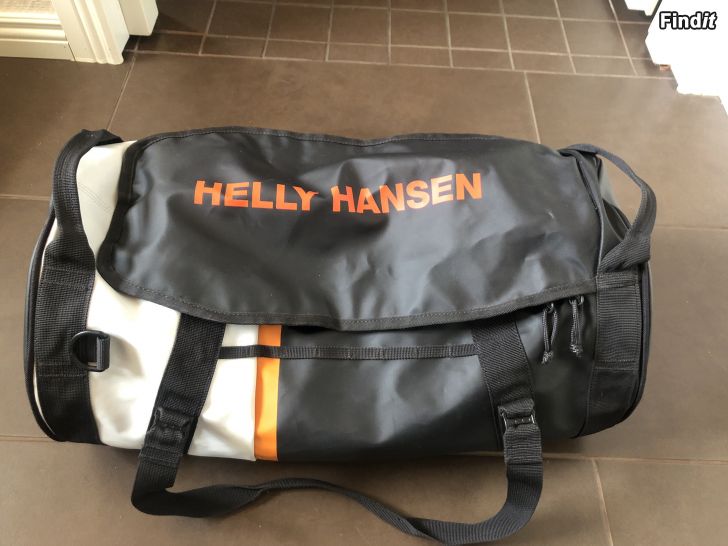 Myydään Helly Hansen 30 liter