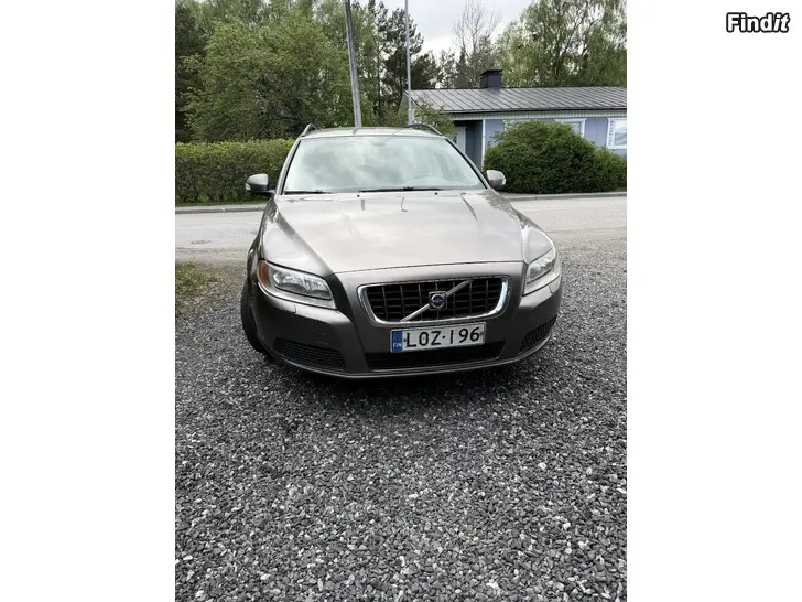 Myydään Volvo V70 2.0 manuaali 2009 Myydään Volvo V70 2.0 manuaali 2009