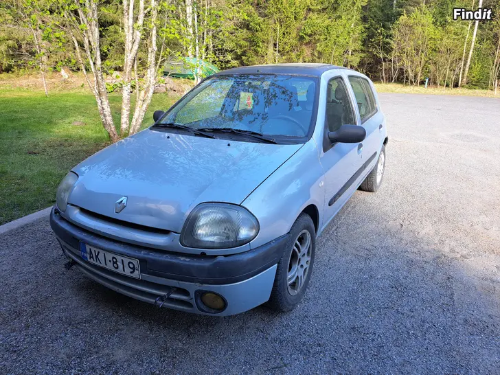 Säljes Reservdels bil renault clio