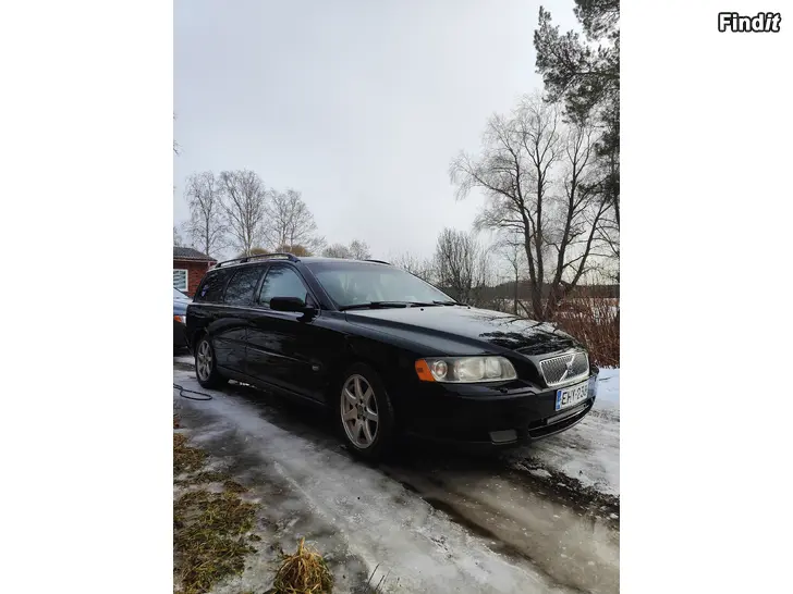 Myydään Volvo V70 D5