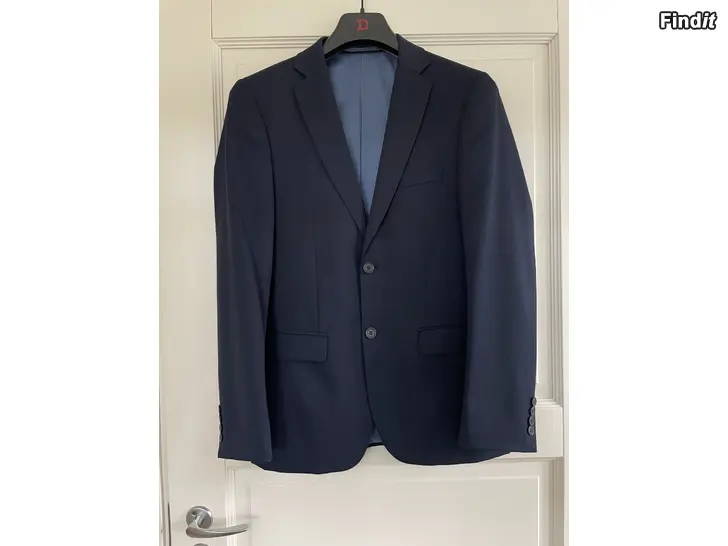 Säljes Dressman - Mörkblå wool stretch kostym, slim fit