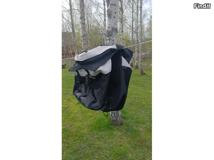 Säljes 2 st cykelväskor