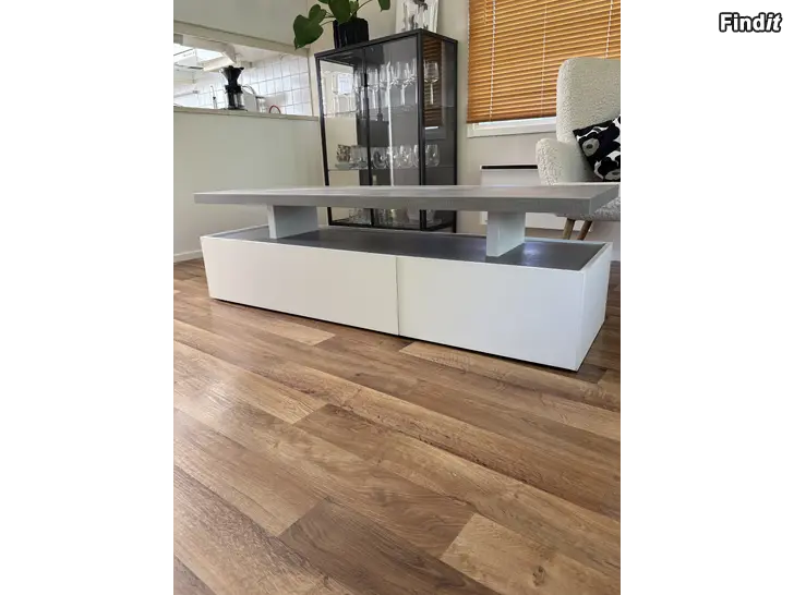 Säljes Tv bänk