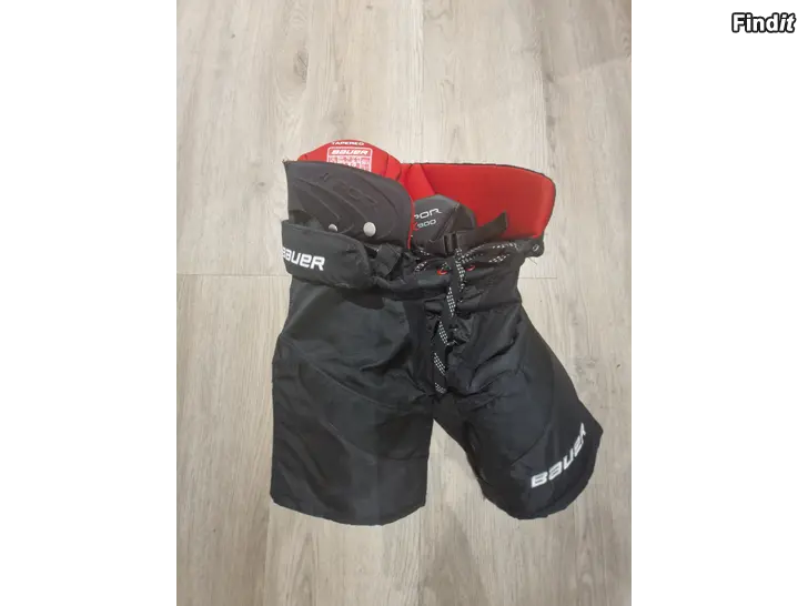 Säljes Hockeybyxor för barn