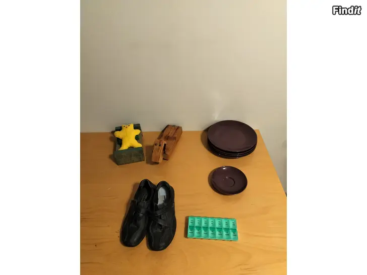 Säljes Lautaset Sievi kengät puu koira