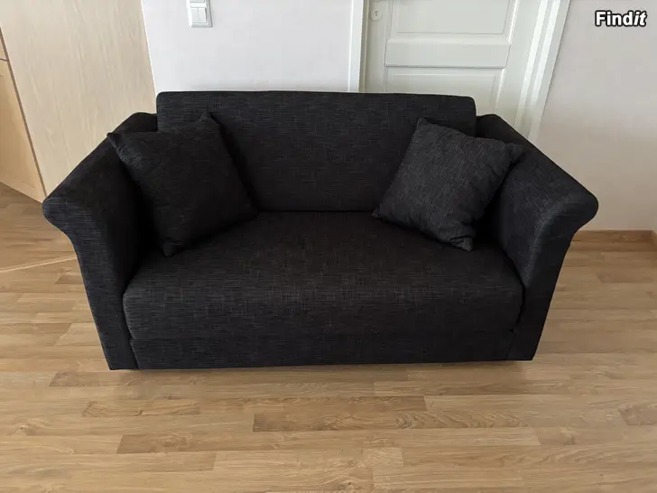 Säljes Svart bäddsoffa säljes