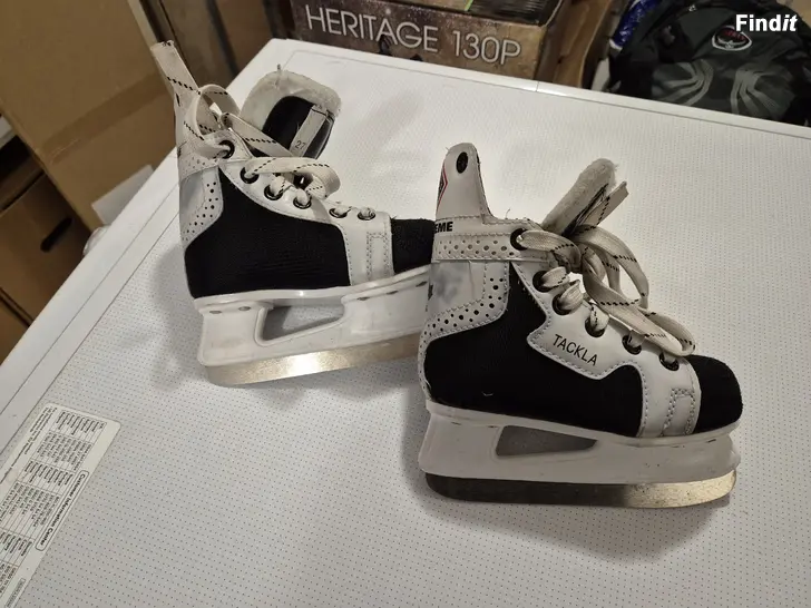 Myydään Luistimet Skridskor koko 27
