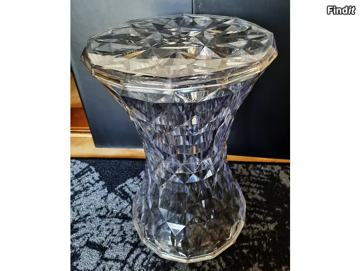 Myydään Jakkara Stone by Kartell Kirkas