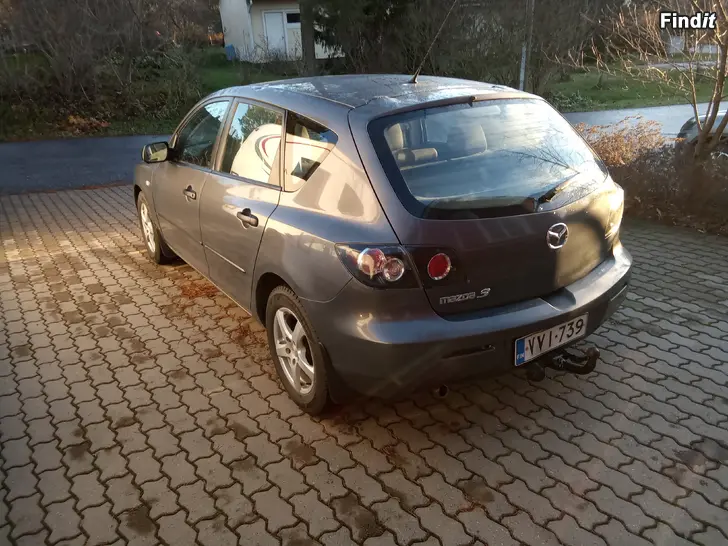 Myydään Tosi siisti Mazda 3  Hatchback 1.6 bensa